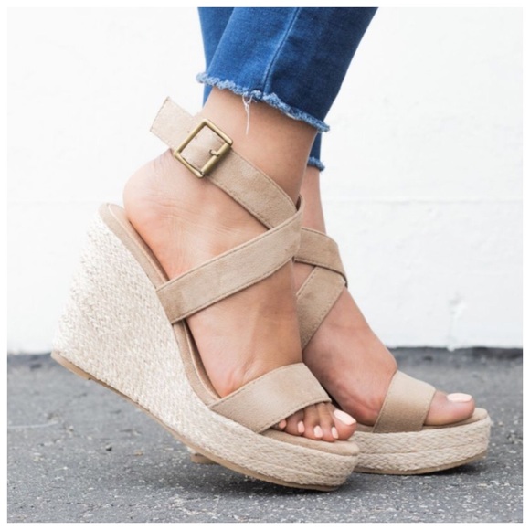 New Beige nude espadrille wedge - Picture 2 of 3